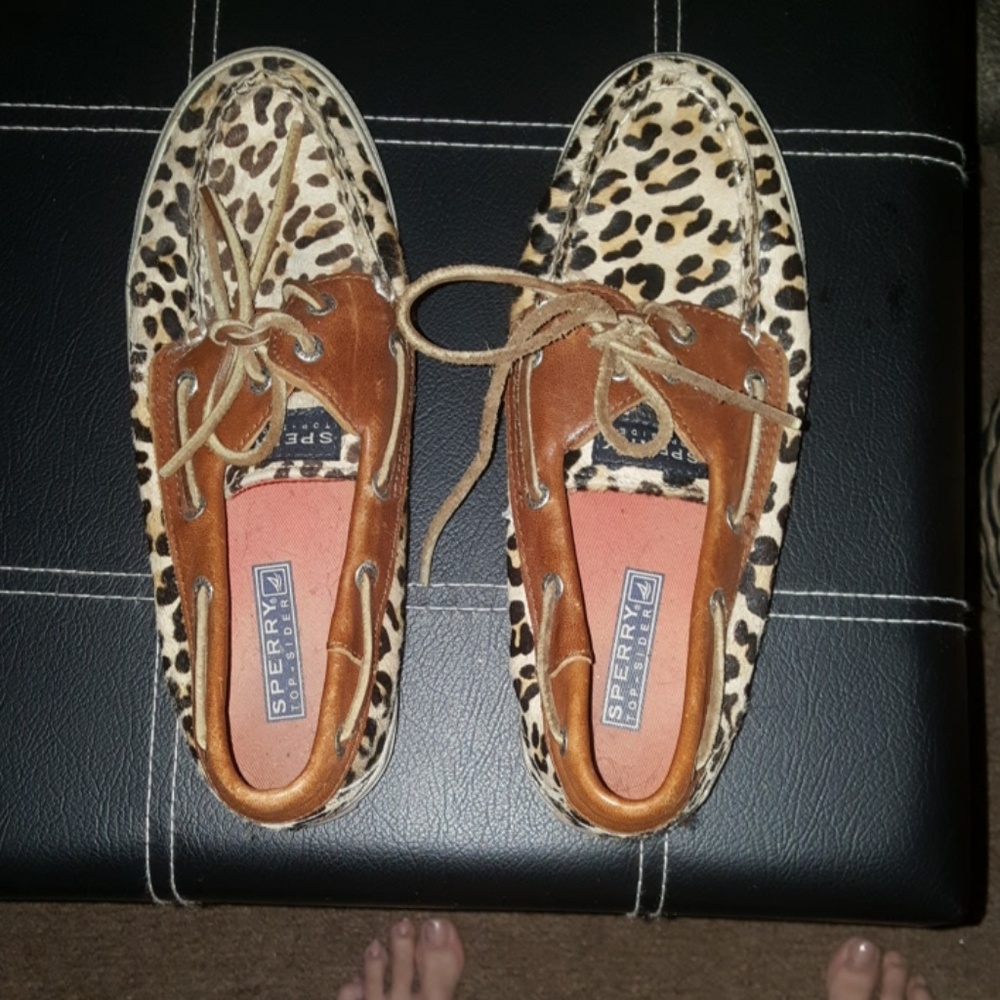 Sperry Lepard Print